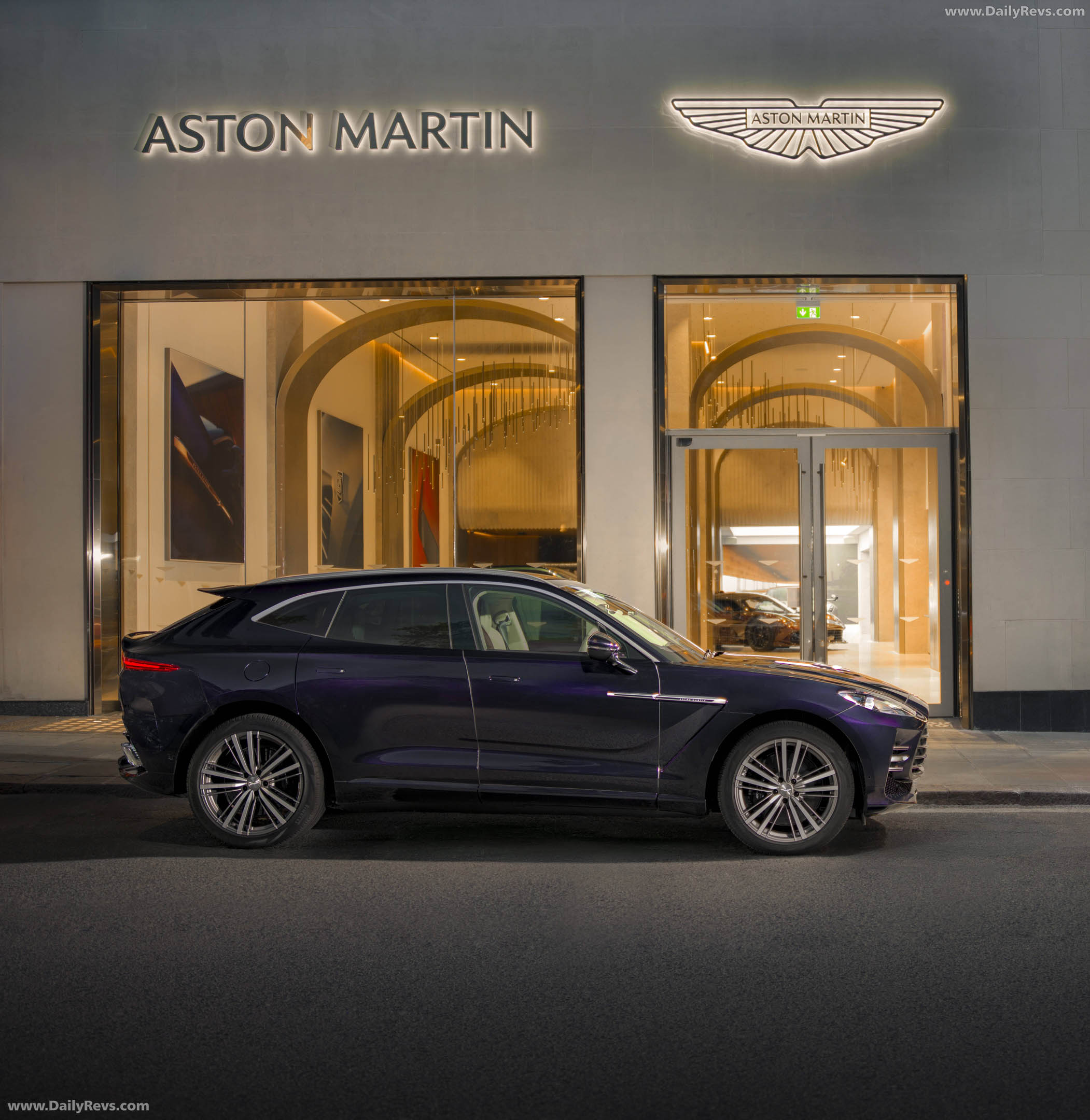 2027 Aston Martin DBX GT Side View